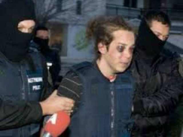 Η αδερφή του Μπουρζούκου καταγγέλλει την ΕΛ.ΑΣ για βίαιη προσαγωγή της