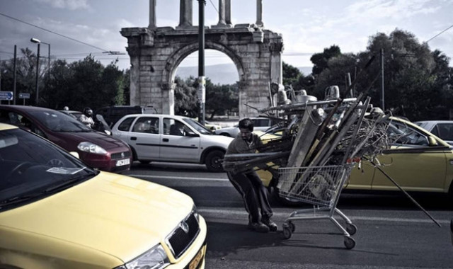 Στην... Ελβετία η Ελλάδα της κρίσης μέσα από φωτογραφίες