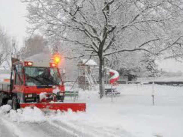 Γαλλία:Σοβαρά προβλήματα από τα χιόνια - Εκατοντάδες εγκλωβισμένοι