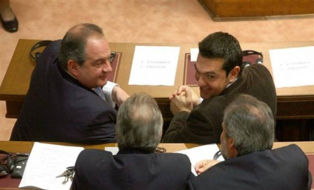 Δυσαρέσκεια στο ΣΥΡΙΖΑ για τον "καραμανλισμό" Τσίπρα