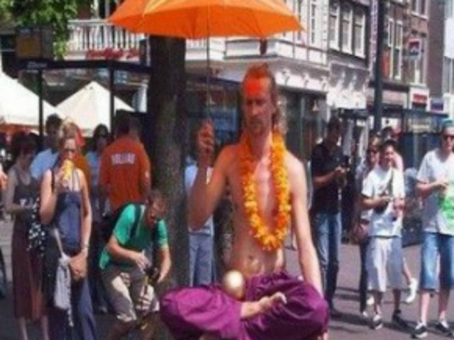 ΔΕΙΤΕ: Πώς στηρίζονται στον …αέρα οι φακίρηδες!