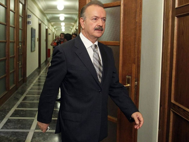 Δημήτρης Σταμάτης: Ο... υπερυπουργός που «δοξάζεται» κρυπτόμενος