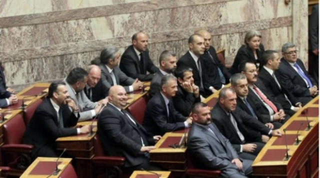 Χρυσή Αυγή: Οι αναρχικοί τρομοκράτες απολαμβάνουν πολιτική προστασία