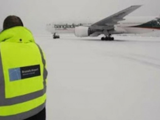 Παραλύει η Βόρεια Ευρώπη από τις χιονοπτώσεις