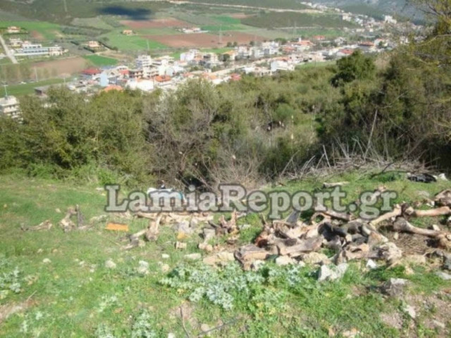 Σοκαριστικές φωτογραφίες: Πέταξαν οστά ζώων δίπλα σε νεκροταφείο