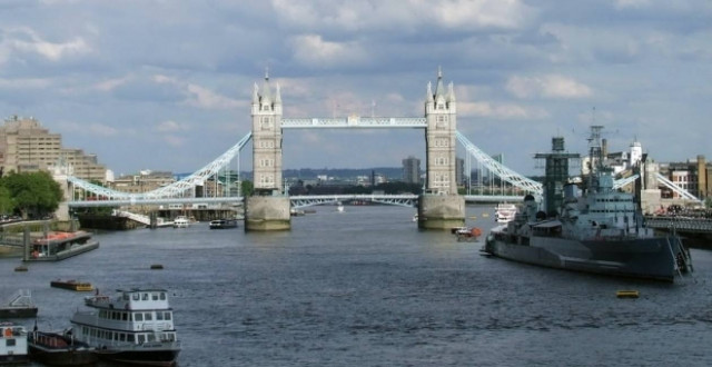 Πλωτό χωριό ετοιμάζει ο δήμαρχος του Λονδίνου