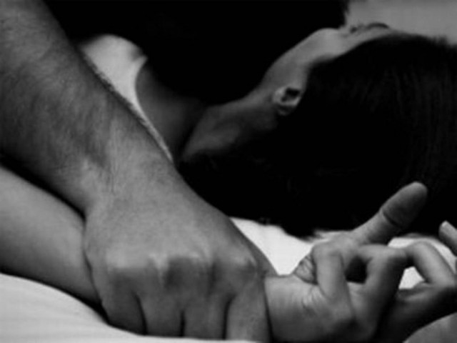 Θύμα ομαδικού βιασμού μία τουρίστρια