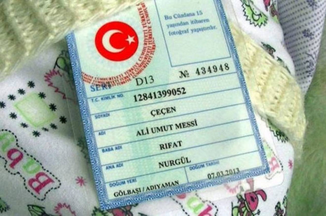 Τρέμε Σουλεϊμάν: Τούρκοι βάφτισαν... Μέσι το μωρό τους (Video)