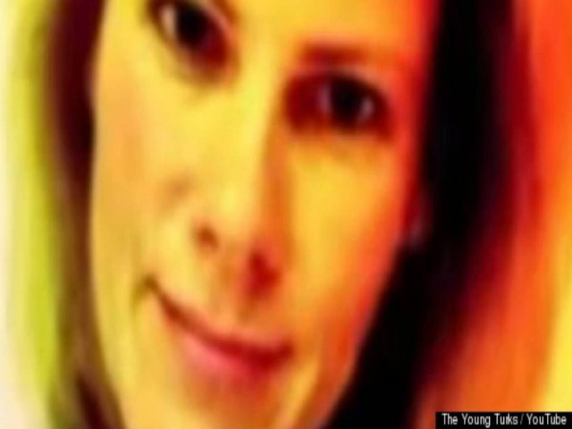 Η ξανθιά αστυνομικός που ανέβασε στο Διαδίκτυο γυμνές της φωτογραφίες