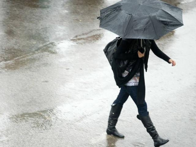 Ισχυρές βροχές και καταιγίδες - Πού θα «χτυπήσει» η κακοκαιρία