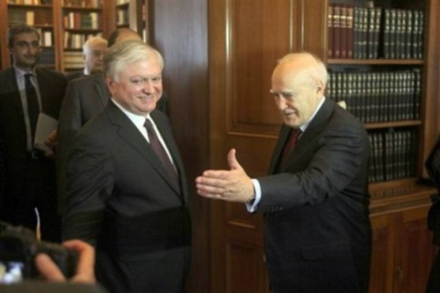 Σε θερμό κλίμα η συνάντηση Παπούλια-Αρμένιου Υπ.Εξ.