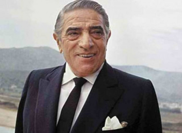 Βίντεο: Όταν οι πεινασμένοι Γερμανοί υποδέχονταν τον σωτήρα Ωνάση