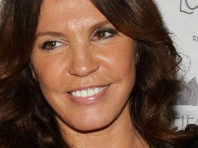 Όταν η Βάνα Μπάρμπα συνάντησε τον Μπερλουσκόνι