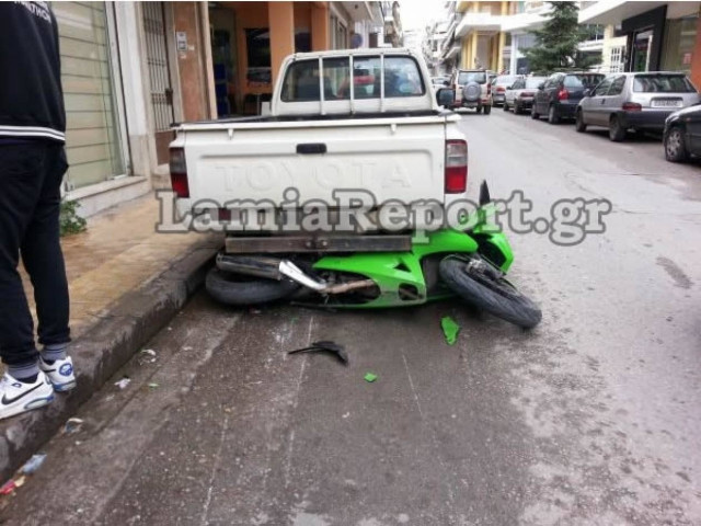 Τροχαίο με μηχανή στη Λαμία (pics-vid)