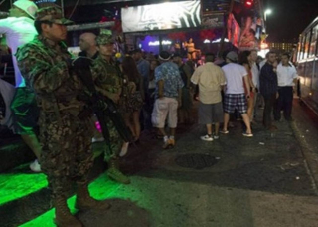 Μακελειό σε τουριστικό θέρετρο