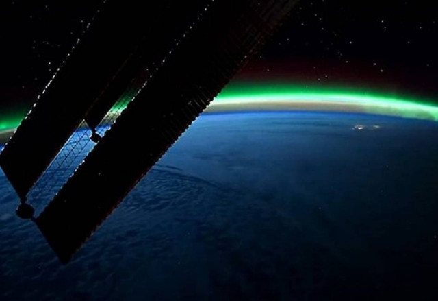 Προσοχή: Το σεξ στο διάστημα μπορεί να σκοτώσει!