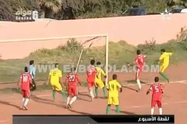 Αμπαλοι, είχαν 5 δοκάρια σε ένα ματς (Video)