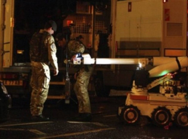 Πανικός από βόμβα σε κατοικημένη περιοχή