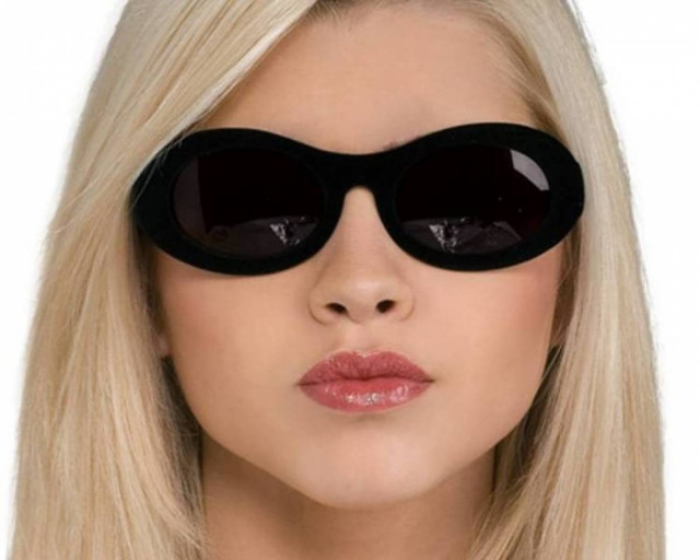 Aνέκδοτο: Δείτε τι απάντησε ξανθιά σε πρόταση χορού