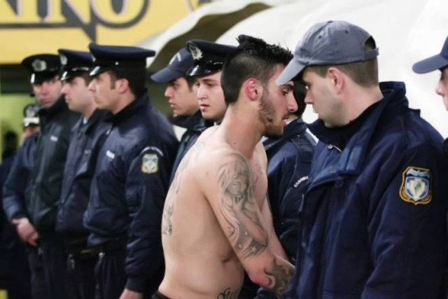 ΠΑΣΟΚ: «Ο ναζιστικός χαιρετισμός του Κατίδη, μαύρη σελίδα...»