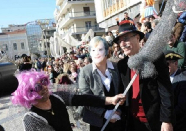Έκαψαν τον βασιλιά Καρνάβαλο και στα Χανιά