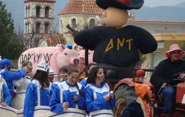 Κούλουμα με σάτιρα και άρωμα καρναβαλιού στην Ξάνθη! (pics)