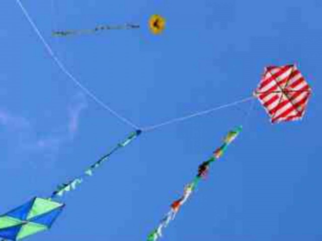 Καθαρά Δευτέρα: Με σύμμαχο τον καιρό το πέταγμα του χαρταετού