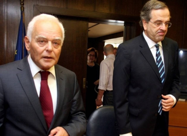 Τους πολιτικούς αρχηγούς ενημέρωσε στο Μαξίμου ο Μανιτάκης