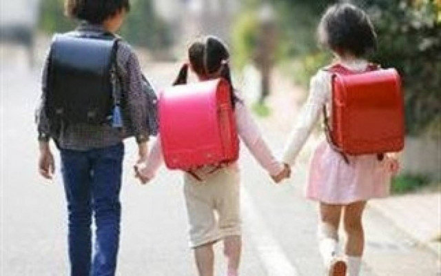 Θεσσαλονίκη: «Χειρόφρενο» στη μεταφορά μαθητών