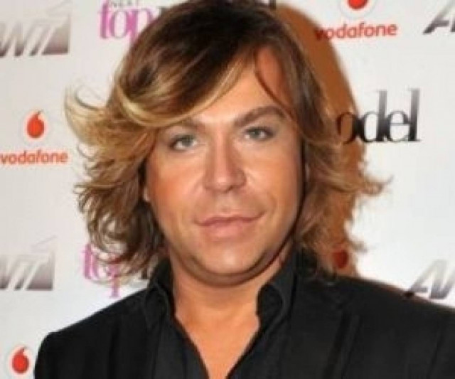 Τι ντύθηκε ο Τρύφωνας Σαμαράς τις Απόκριες; Δείτε τις εικόνες