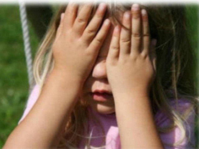 Λέσβος: Μάνα καταγγέλλει ότι 74χρονος ασέλγησε στην 9χρονη κόρη της