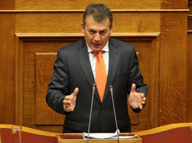 Βρούτσης: Δεν πρόκειται να κατέβει ο κατώτατος μισθός