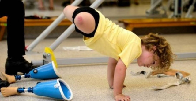 Συγκινητικό: 3χρονο αγοράκι θα αγοράσει τα πρώτα του παπούτσια