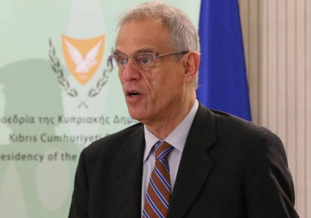 Σαρρής: Μας έβαλαν το πιστόλι στον κρόταφο