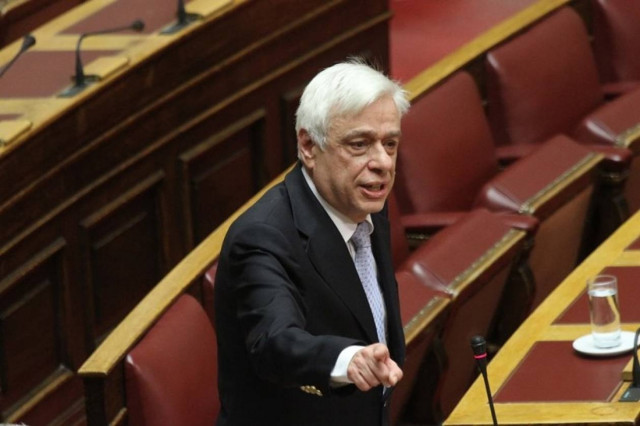 «Βόμβες» Παυλόπουλου για τις εξελίξεις στην Κύπρο