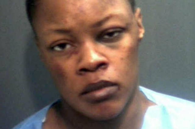 Αν είναι δυνατόν: «Συνοδός» του δάγκωσε το...