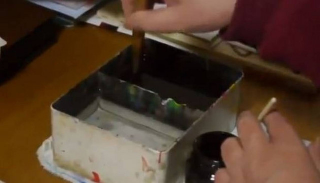 Απίστευτο: Δείτε τι ζωγράφισε με μία μόνο πινελιά!