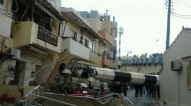 Κακοκαιρία σαρώνει την Κρήτη: Πυλώνας γηπέδου έπεσε σε σπίτι! (pic)