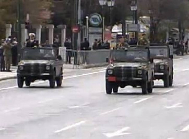 Δείτε LIVE την στρατιωτική παρέλαση στο Σύνταγμα