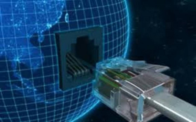 Πρωτοφανής «πόλεμος» στο διαδίκτυο