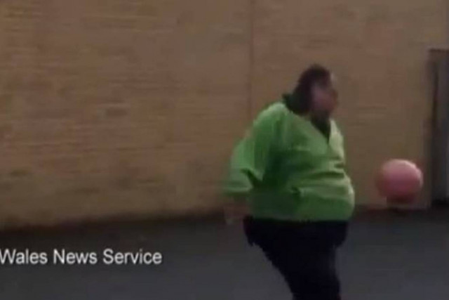 Ο... εύσωμος Μαραντόνα «ξαναχτυπά» (Video)