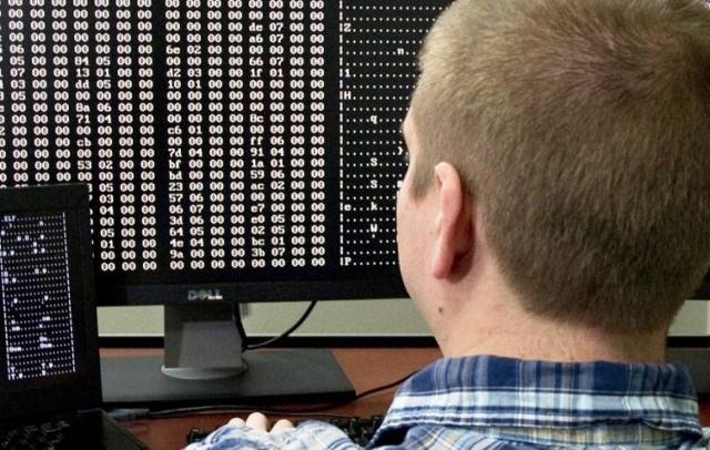 Μία από τις μεγαλύτερες «κυβερνοεπιθέσεις» αντιμετωπίζει το διαδίκτυο