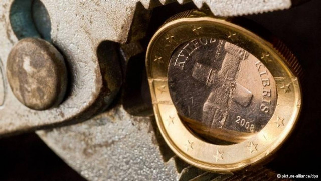 DW: Το τέλος της Κύπρου ως offshore κέντρου;