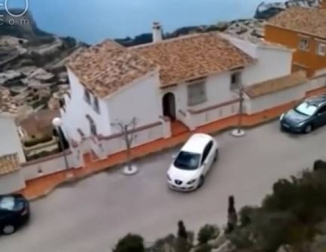 Βίντεο: Το παρκάρισμα που τον έκανε... ρεζίλι στο διαδίκτυο