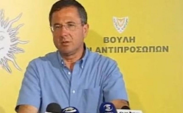 « Κουρεύουν και τις 100.000 και αφήνουν τα λαμόγια ατιμώρητα...»