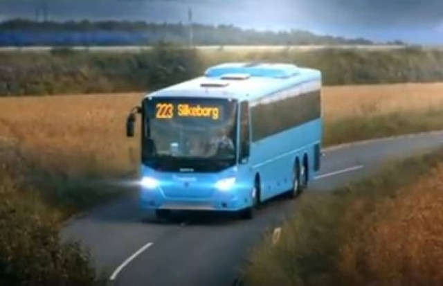 ΔΕΝ ΘΑ ΤΟ ΠΙΣΤΕΥΕΙΣ: Μουστακαλής πάει με τις μπάντες αστικό λεωφορείο!