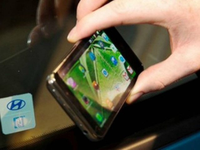 Δεν πρόλαβαν να χαρούν το κλεμμένο κινητό...