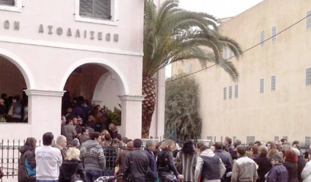 Βίντεο: Απίστευτες εικόνες στο ΙΚΑ Κέρκυρας