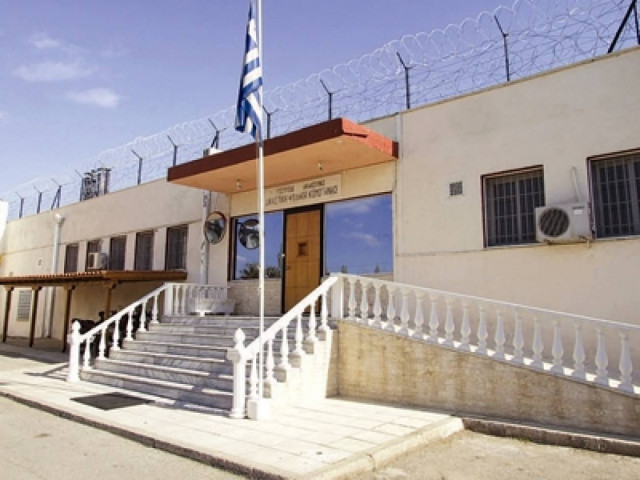 Κομοτηνή: Βρέθηκαν σε κελιά  αυτοσχέδιες λάμες και κινητά