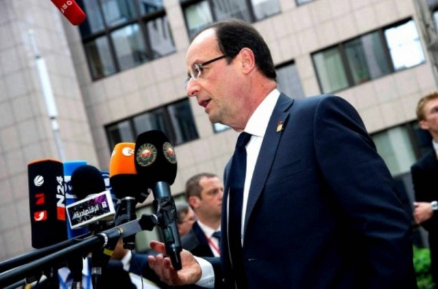 Δεν πείθει πια τους Γάλλους ο Ολάντ